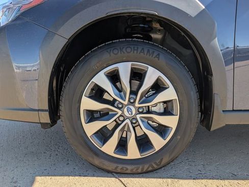 Used 2025 Subaru Outback Touring XT w/ Popular Package #2 image 9