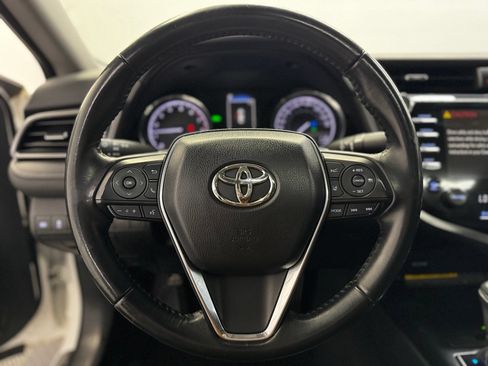 Used 2019 Toyota Camry FWD image 20