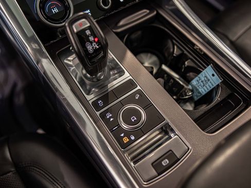 Used 2019 Land Rover Range Rover Sport HSE image 29