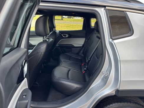 Used 2025 Jeep Compass Limited AWD/4WD image 27