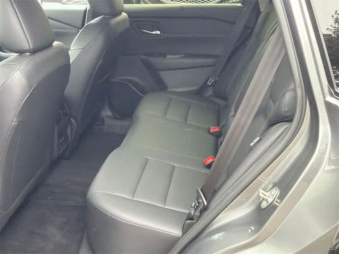 Used 2024 Nissan Rogue SV w/ SV Premium Package image 18