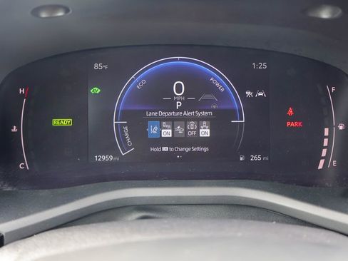 Used 2025 Toyota Camry SE FWD image 12