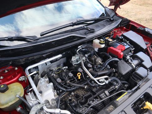 Used 2021 Nissan Rogue SV image 35