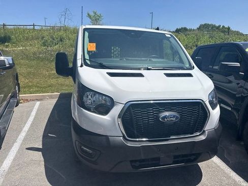 Used 2025 Ford Transit 250 Low Roof w/ Exterior Upgrade Package RWD image 3