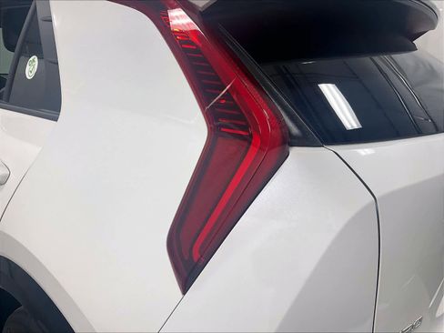 Used 2024 Kia Niro Wind w/ Wind Preserve Package image 34