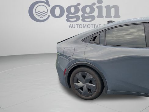 Used 2026 Toyota Prius Plug-In Hybrid FWD image 14