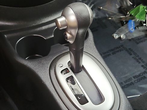 Used 2014 Nissan Versa SV image 14