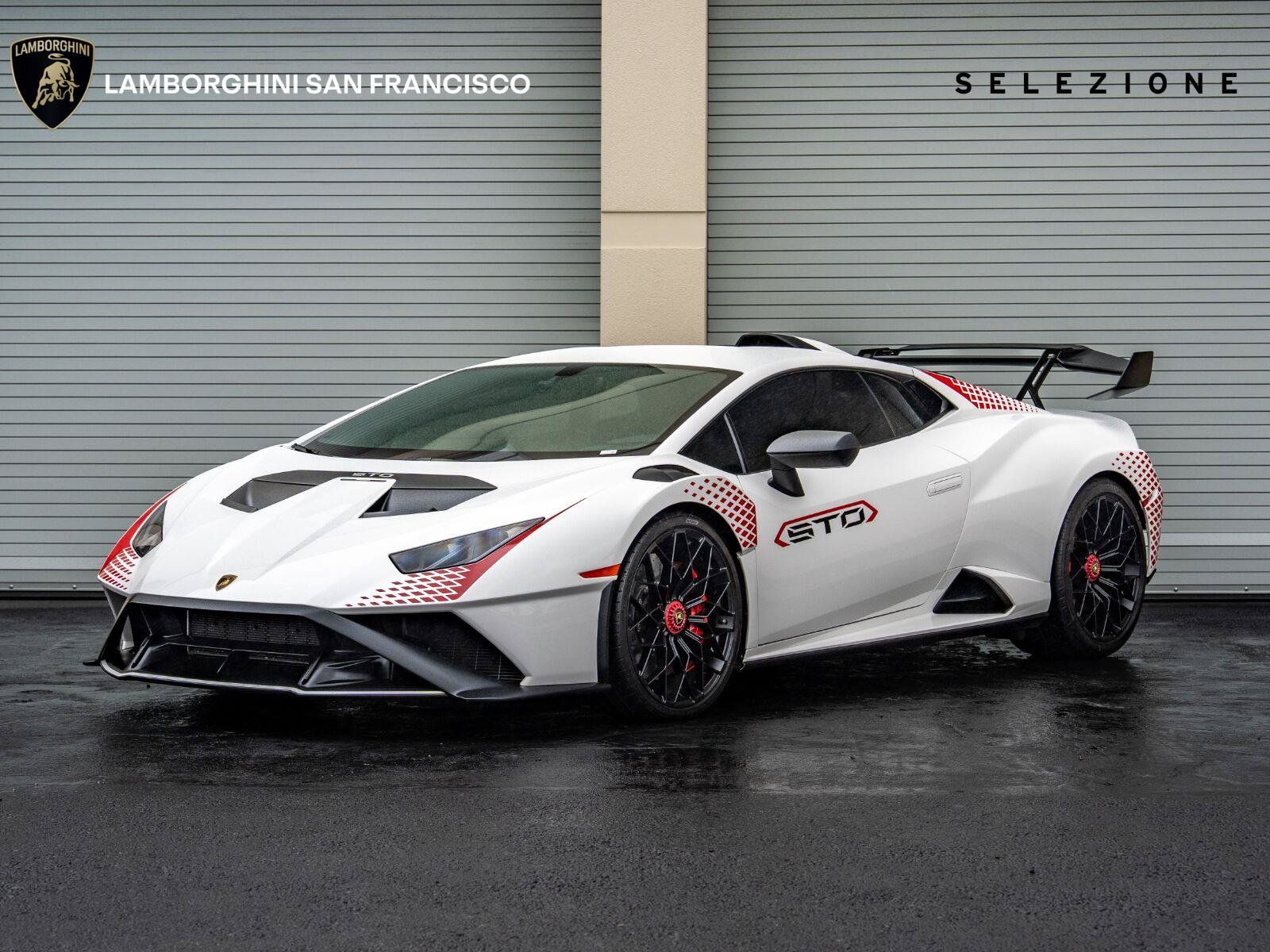 Used 2022 Lamborghini Huracan STO RWD image 3