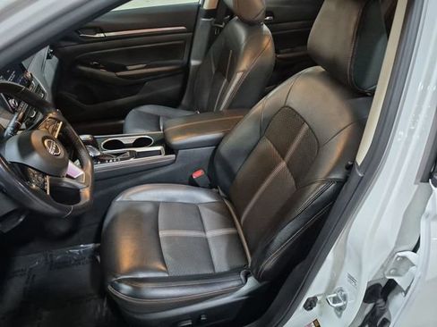 Used 2024 Nissan Altima 2.5 SR FWD image 19