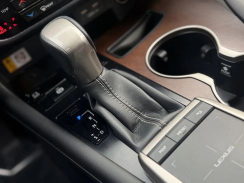 Used 2022 Lexus RX 450hL AWD w/ Premium Package image 36