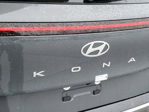 New 2026 Hyundai Kona Limited FWD image 8