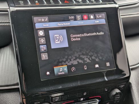 Used 2024 Jeep Grand Cherokee Altitude AWD/4WD image 27