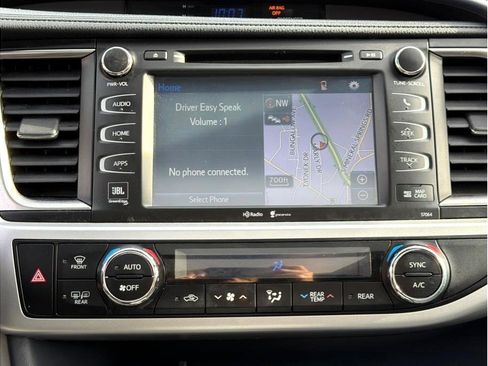 Used 2014 Toyota Highlander Limited image 21