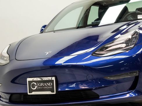 Used 2020 Tesla Model 3 Standard Range Plus RWD image 2