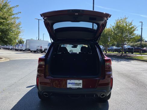 Used 2022 Chevrolet TrailBlazer RS w/ Convenience Package FWD image 11
