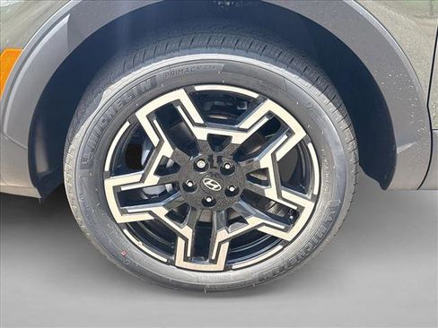 Used 2025 Hyundai Santa Cruz Limited image 10