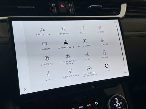 Used 2024 Jaguar F-PACE SVR image 15