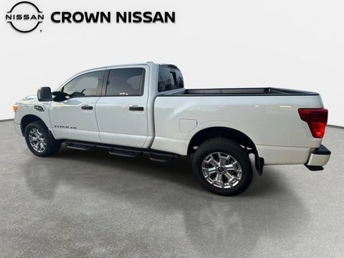 Certified 2024 Nissan Titan SV w/ SV Convenience Package image 5