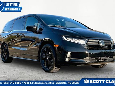 Used 2024 Honda Odyssey Sport image 1