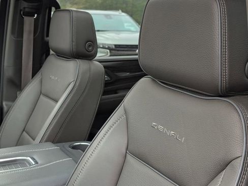 Used 2024 GMC Yukon XL Denali w/ Max Trailering Package image 24