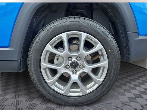 Used 2025 Jeep Compass Limited AWD/4WD image 8