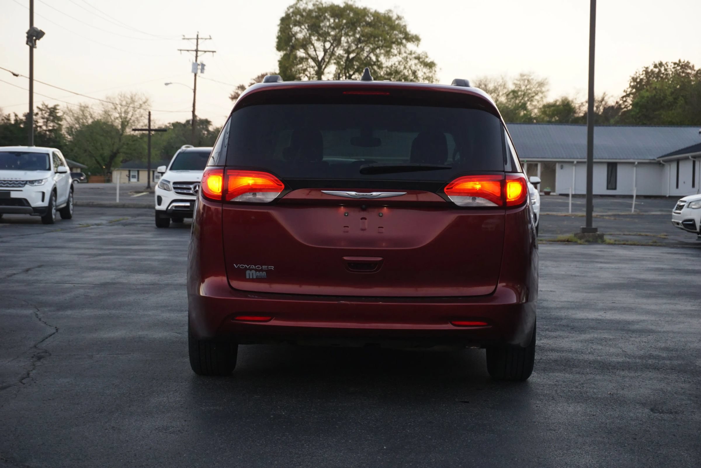 Used 2021 Chrysler Voyager Lxi FWD image 6