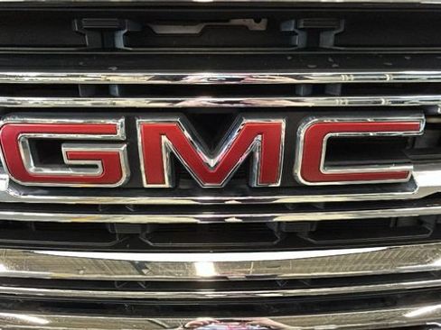 Used 2022 GMC Sierra 2500 SLE w/ SLE Convenience Package AWD/4WD image 8