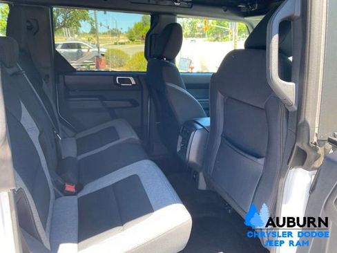 Used 2025 Ford Bronco Big Bend AWD/4WD image 16
