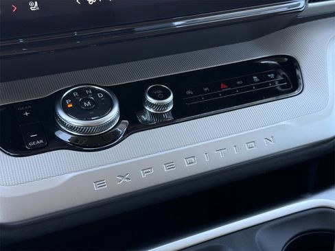 New 2025 Ford Expedition Max Active image 40