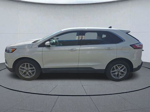 Used 2023 Ford Edge SEL w/ Convenience Package AWD/4WD image 2