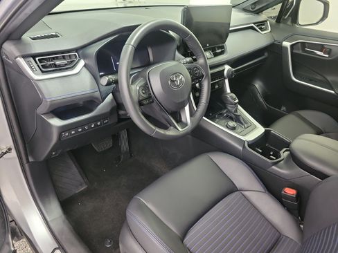 Used 2023 Toyota RAV4 XSE AWD/4WD image 19