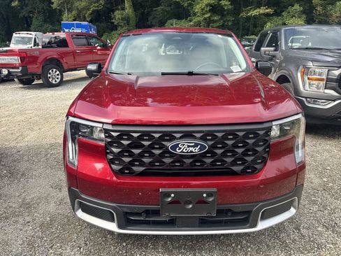 Used 2025 Ford Maverick Lariat AWD/4WD image 2