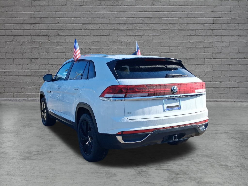 Certified 2024 Volkswagen Atlas Cross Sport SE FWD image 9