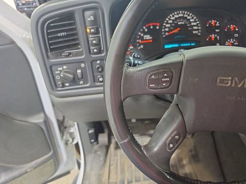 Used 2003 GMC Sierra 2500 SLE w/ Snow Plow Prep Package AWD/4WD image 9
