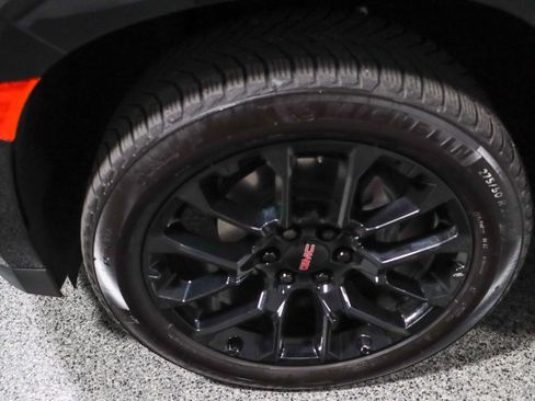 Used 2023 GMC Yukon Denali AWD/4WD image 11