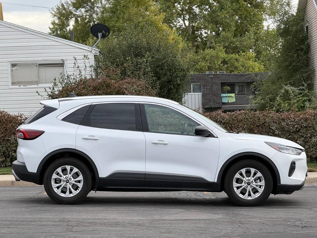 Used 2023 Ford Escape Active FWD image 6