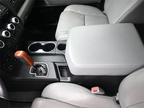 Certified 2020 Toyota Sequoia Platinum image 4