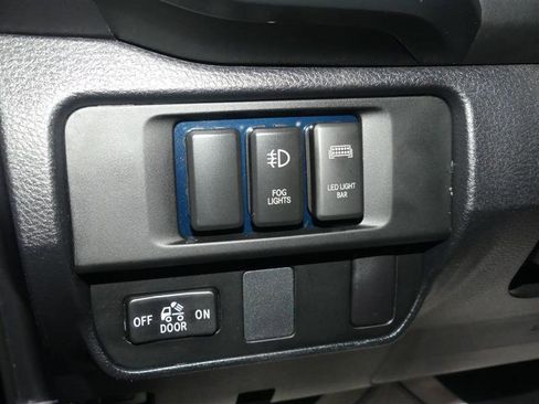 Used 2017 Toyota Tacoma SR image 26