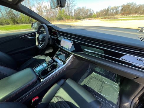 Used 2022 Audi RS Q8 4.0T quattro CARBON OPTIC PKG, image 23