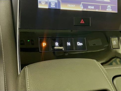 Used 2025 INFINITI QX80 Sensory AWD/4WD image 24
