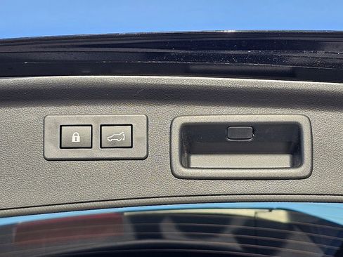 Certified 2025 Subaru Forester Wilderness w/ Wilderness Package image 13