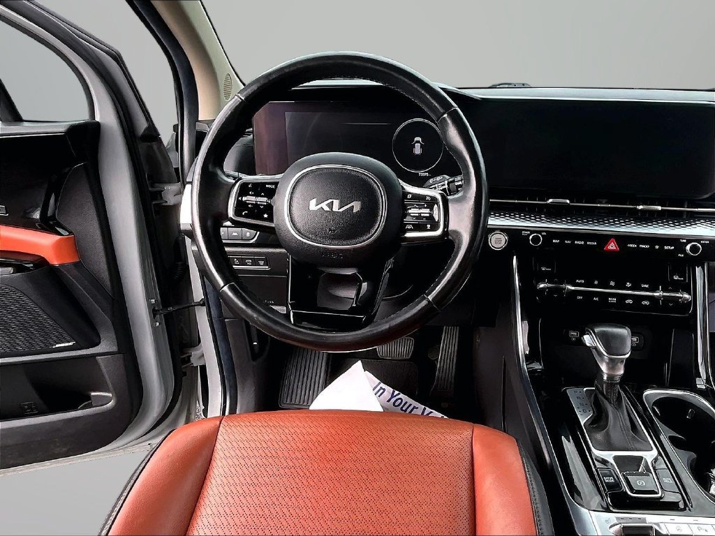 Used 2022 Kia Carnival SX Prestige FWD image 5
