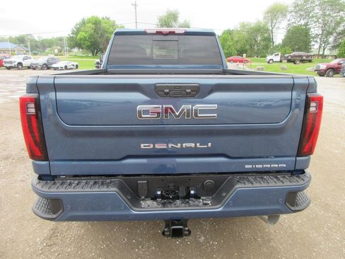 New 2026 GMC Sierra 2500 Denali Ultimate AWD/4WD image 6
