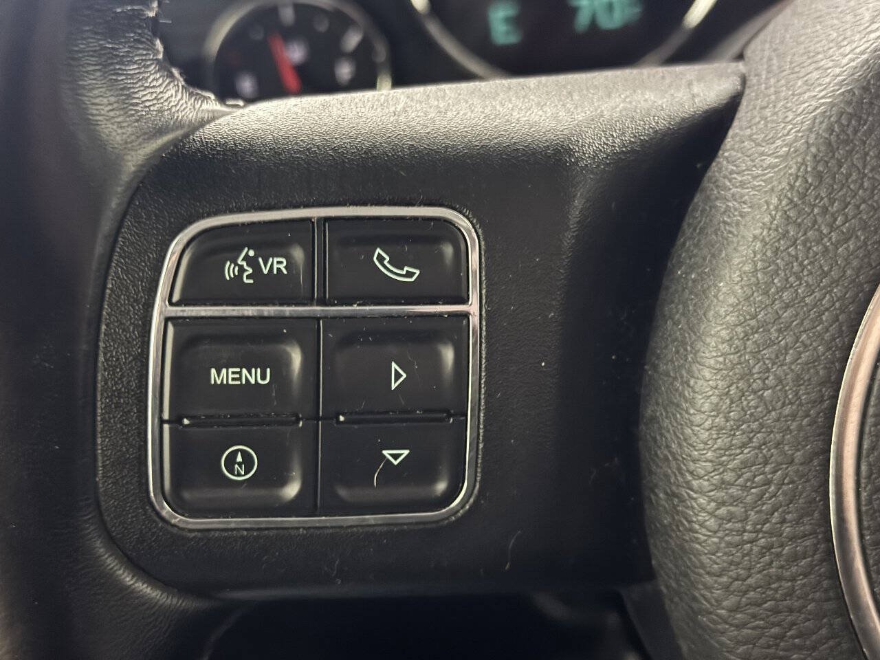 Used 2018 Jeep Wrangler Unlimited Rubicon w/ Connectivity Group AWD/4WD image 27