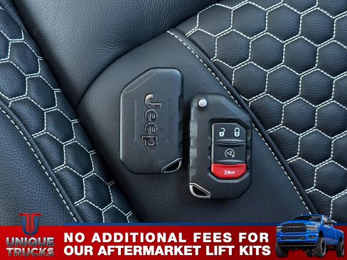 Used 2022 Jeep Gladiator Sport image 37