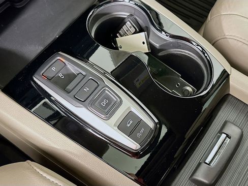 Used 2017 Honda Pilot Touring image 18