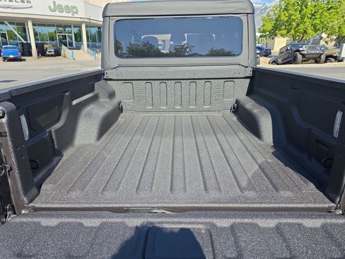 New 2026 Jeep Gladiator Rubicon AWD/4WD image 11