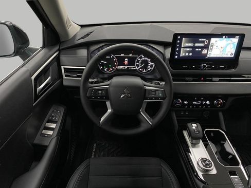 New 2026 Mitsubishi Outlander SE AWD/4WD image 13