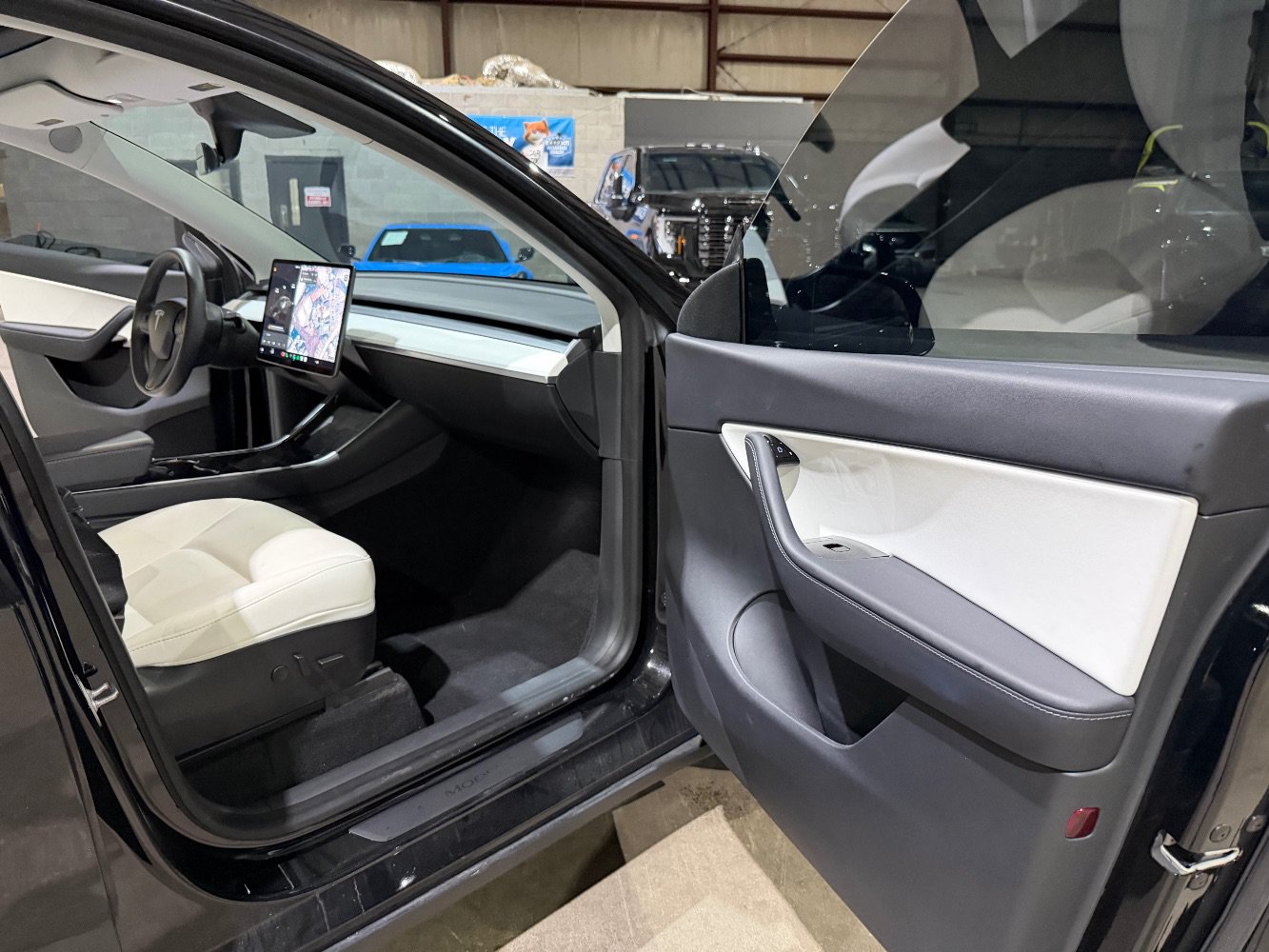 Used 2020 Tesla Model Y Long Range AWD/4WD image 25