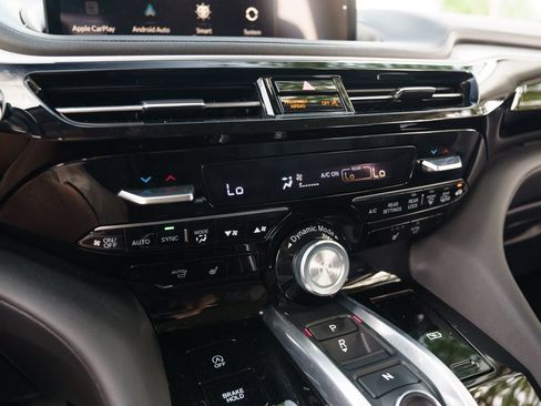 Certified 2024 Acura MDX SH-AWD w/ Technology Package image 32